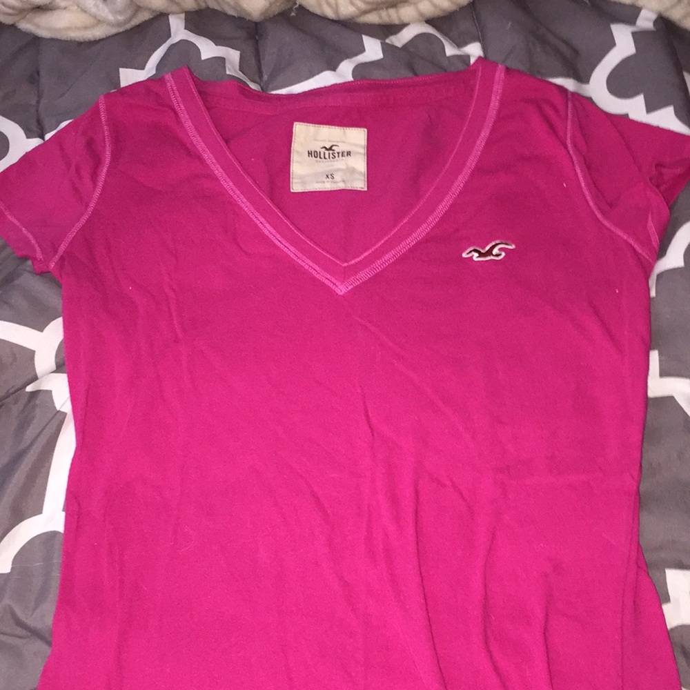 Hollister V-neck